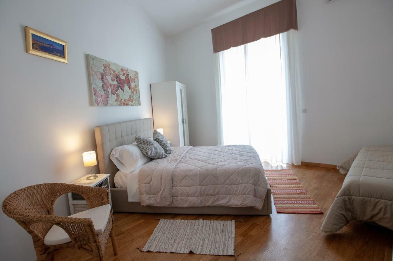 Garibaldi House Apartment เนเปิลส์ ภายนอก รูปภาพ