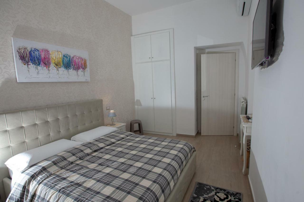 Garibaldi House Apartment เนเปิลส์ ภายนอก รูปภาพ