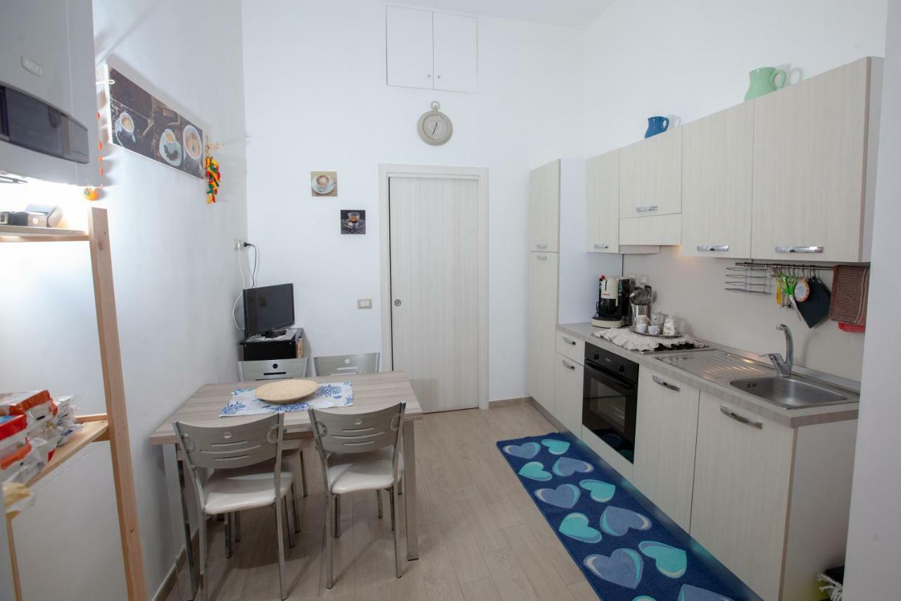Garibaldi House Apartment เนเปิลส์ ภายนอก รูปภาพ